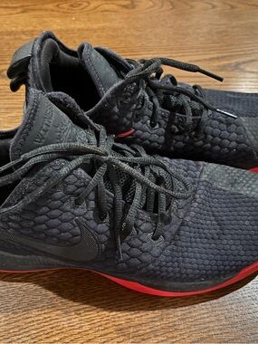 Men's Black Athletic Trainers with Red Outsole